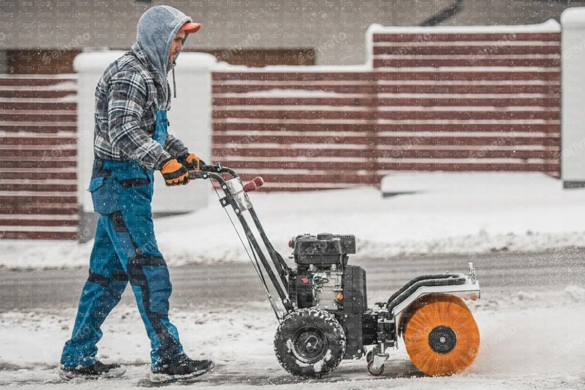 snow_removal_using_power_broom_6(1)